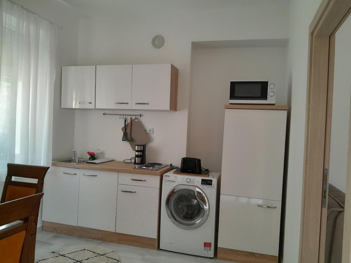 Apartmani Studio Apartmani Senjska Maslina Сен Екстериор снимка