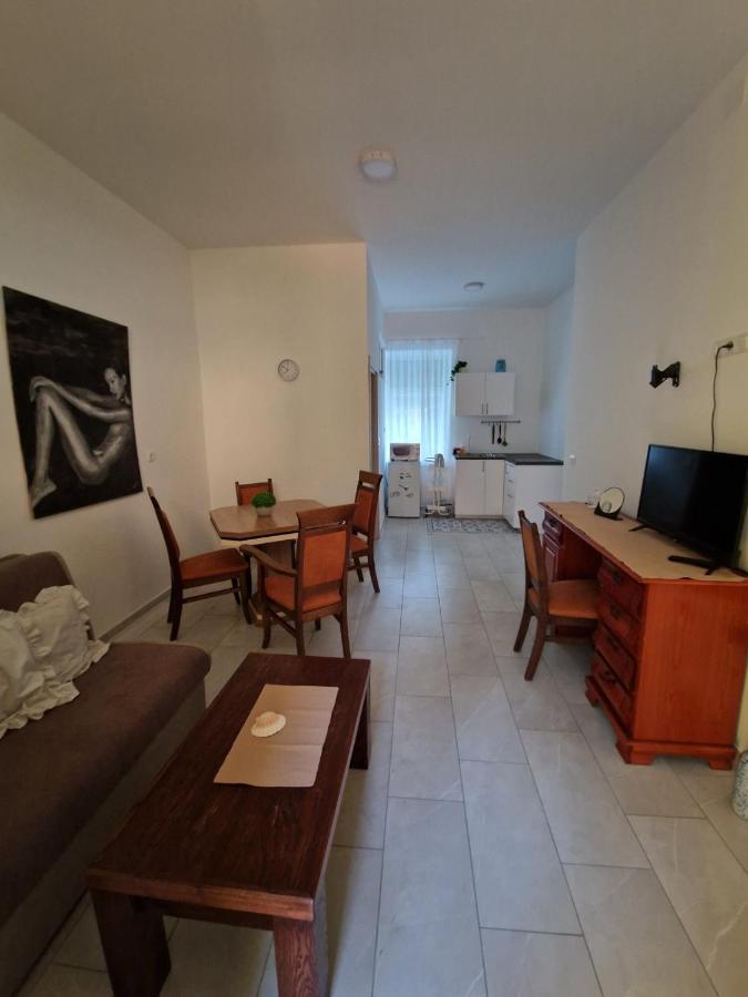 Apartmani Studio Apartmani Senjska Maslina Сен Екстериор снимка