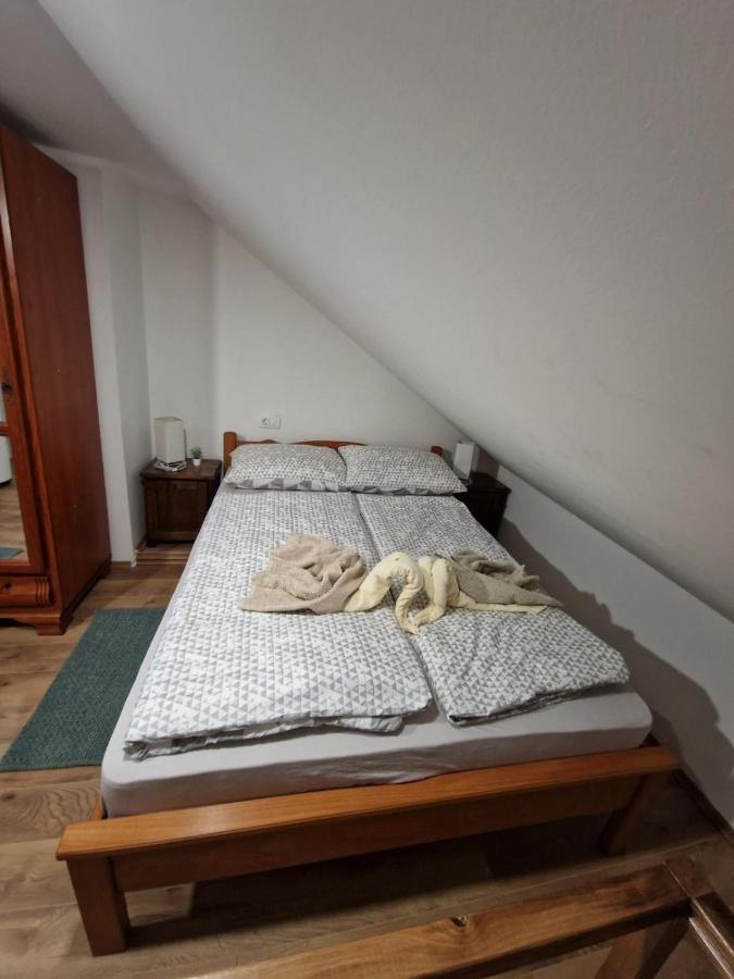 Apartmani Studio Apartmani Senjska Maslina Сен Екстериор снимка